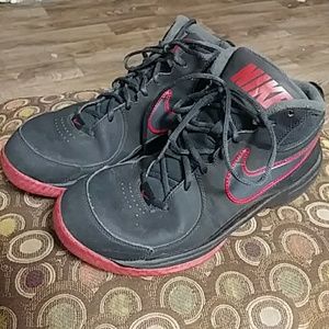 Nike 10.5 Men's tennis shoes